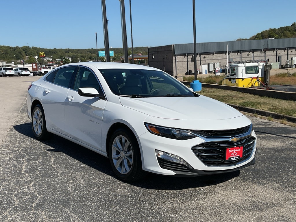 Used 2024 Chevrolet Malibu 1LT with VIN 1G1ZD5ST4RF194681 for sale in Waynesville, MO