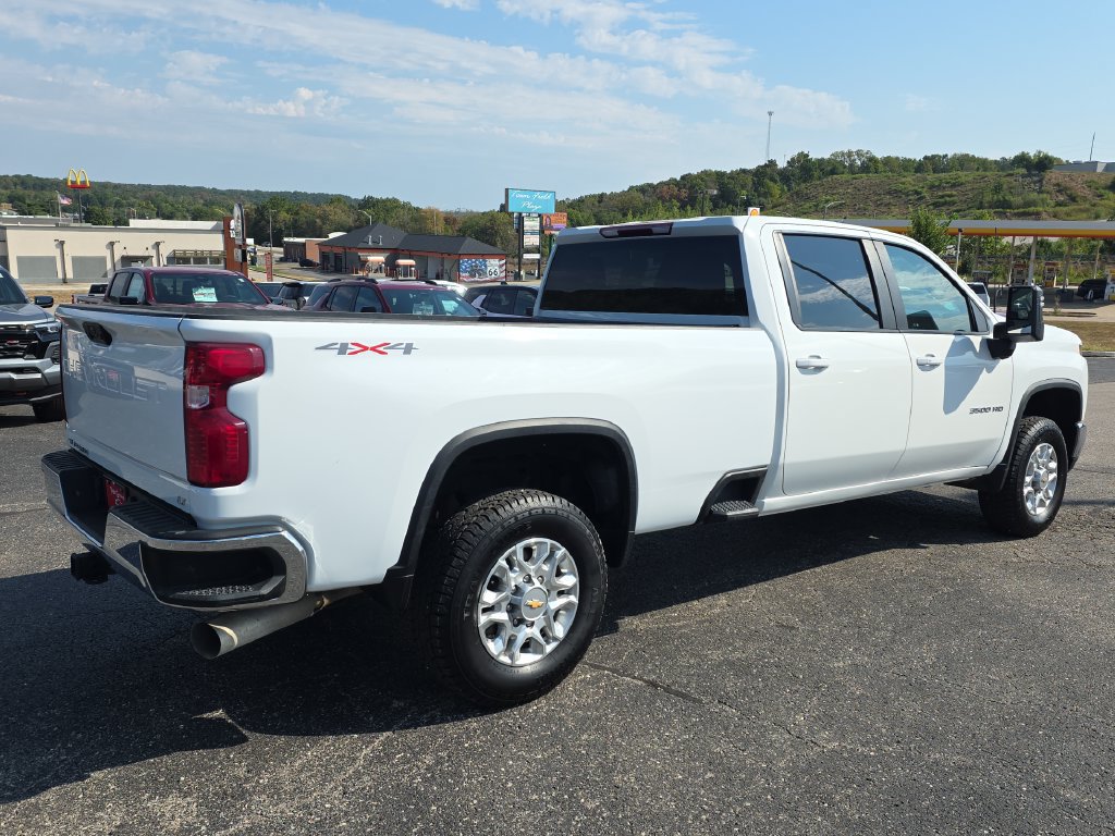 2024 Chevrolet Silverado 3500HD LT - Photo 9