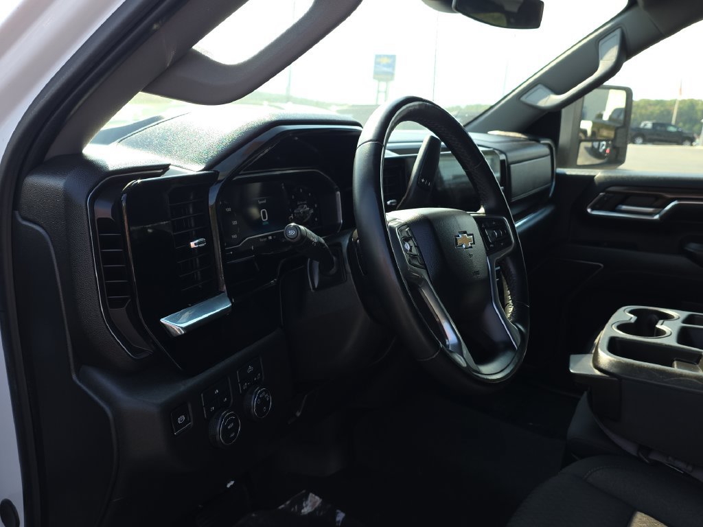 2024 Chevrolet Silverado 3500HD LT - Photo 15