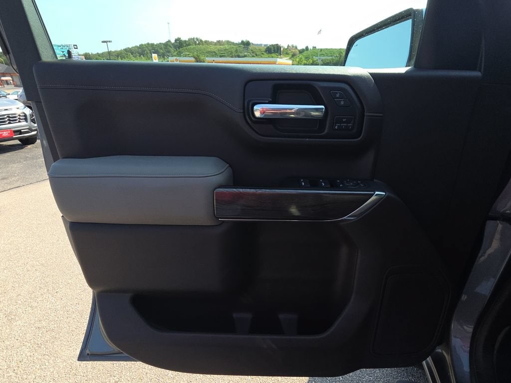 2021 Chevrolet Silverado 1500 LTZ - Photo 13