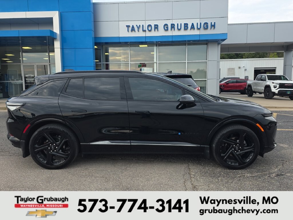 Used 2025 Chevrolet Equinox EV RS SUV