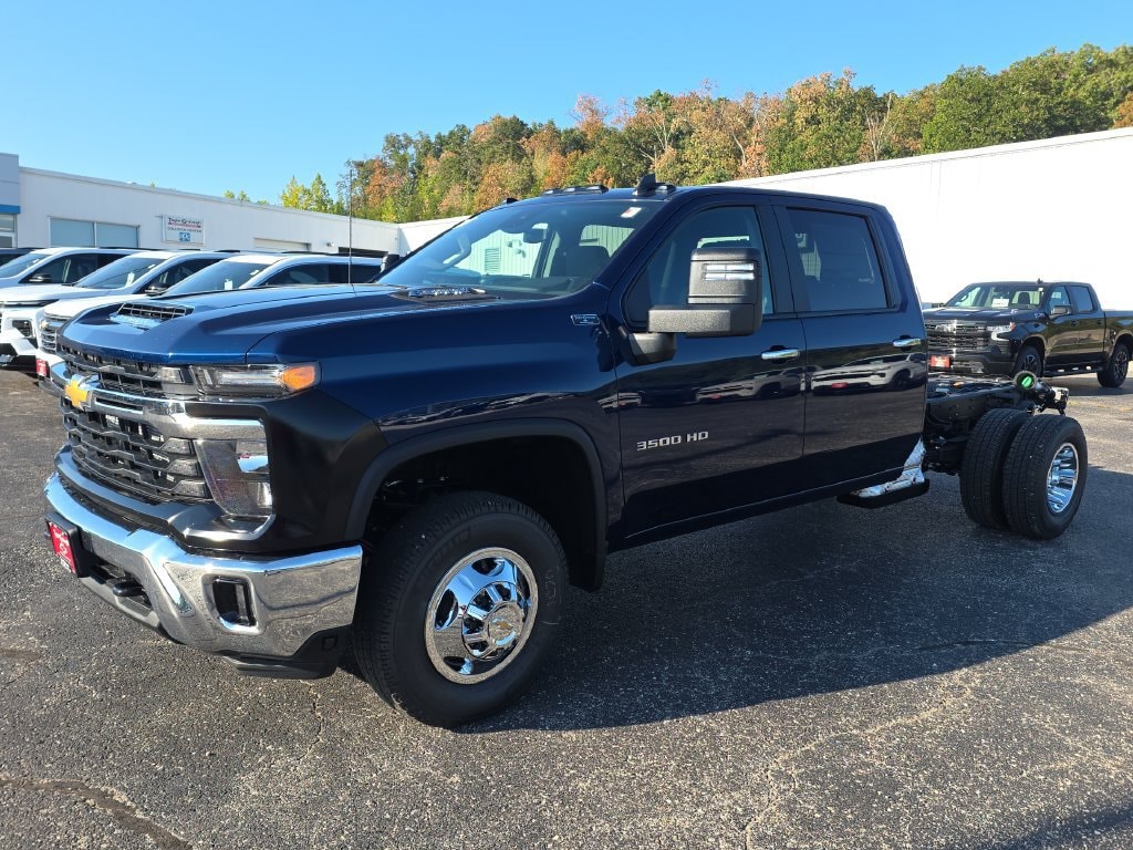 New 2026 Chevrolet Silverado 3500 HD Chassis Cab LT Truck