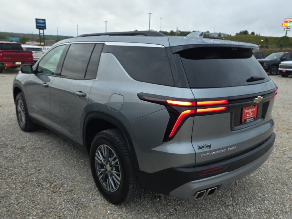 Used 2026 Chevrolet Traverse LT SUV