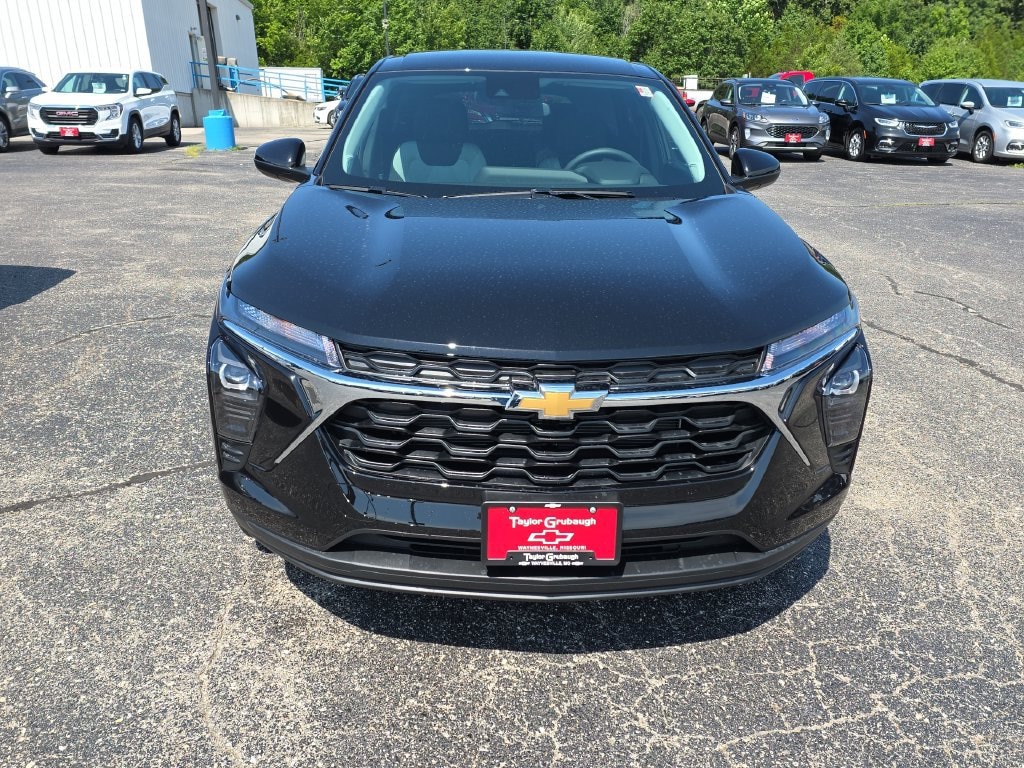 New 2026 Chevrolet Trax LS SUV