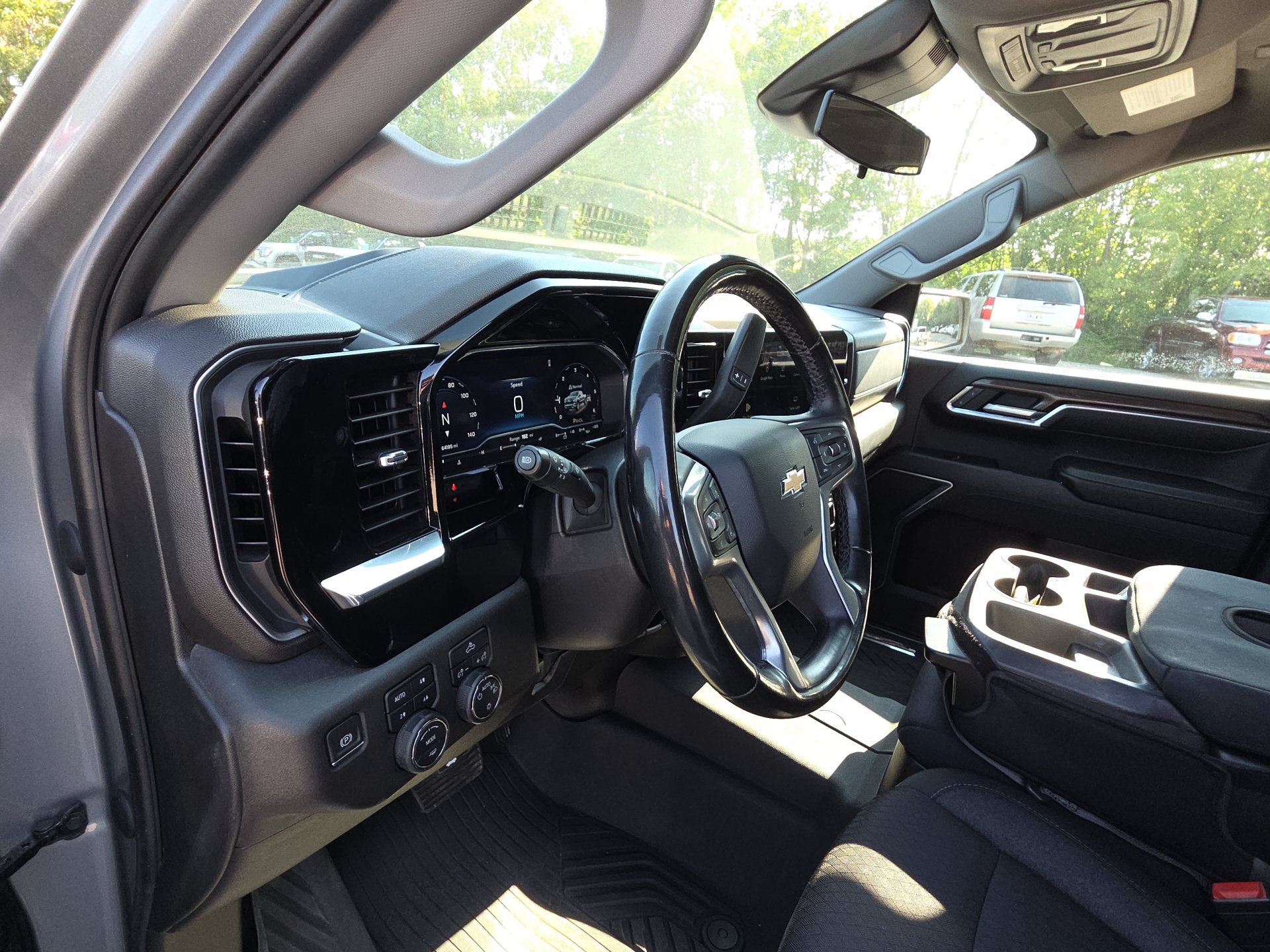 2023 Chevrolet Silverado 1500 LT - Photo 16