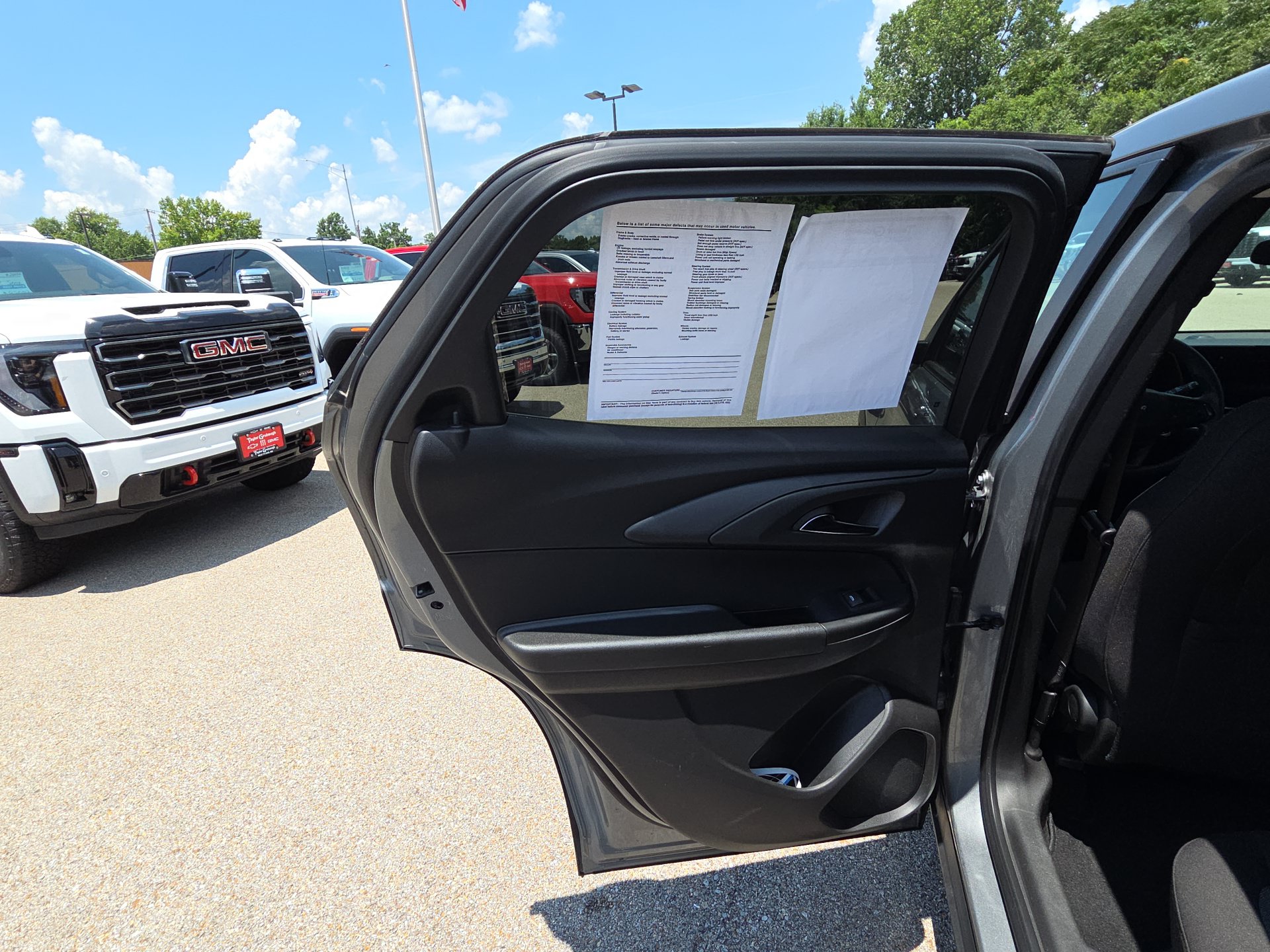 2024 Chevrolet TrailBlazer LS - Photo 26
