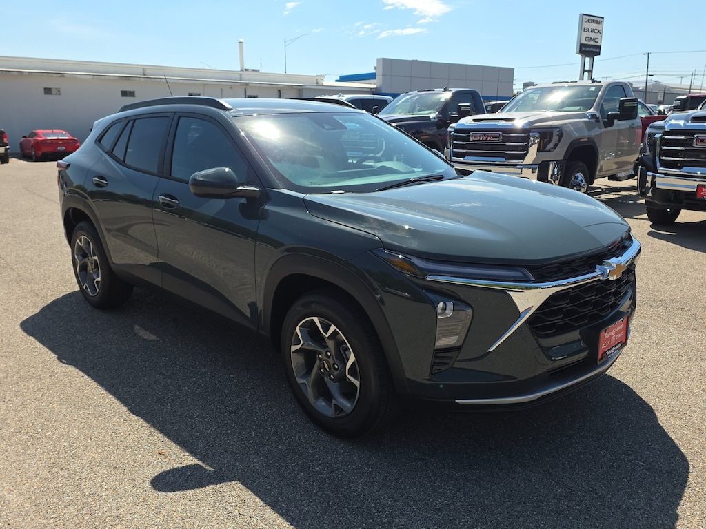 New 2026 Chevrolet Trax LT SUV
