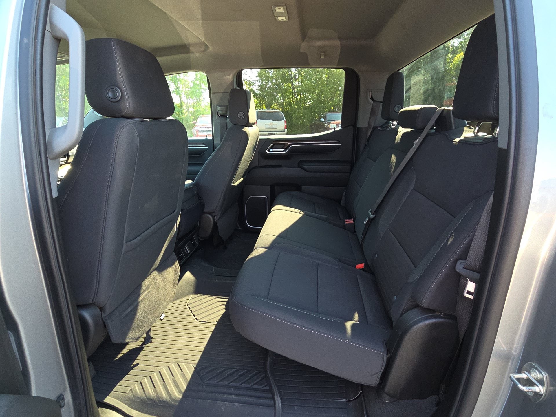 2023 Chevrolet Silverado 1500 LT - Photo 30