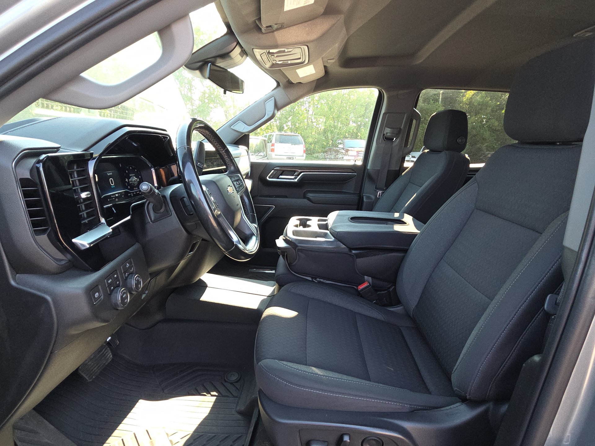 2023 Chevrolet Silverado 1500 LT - Photo 17