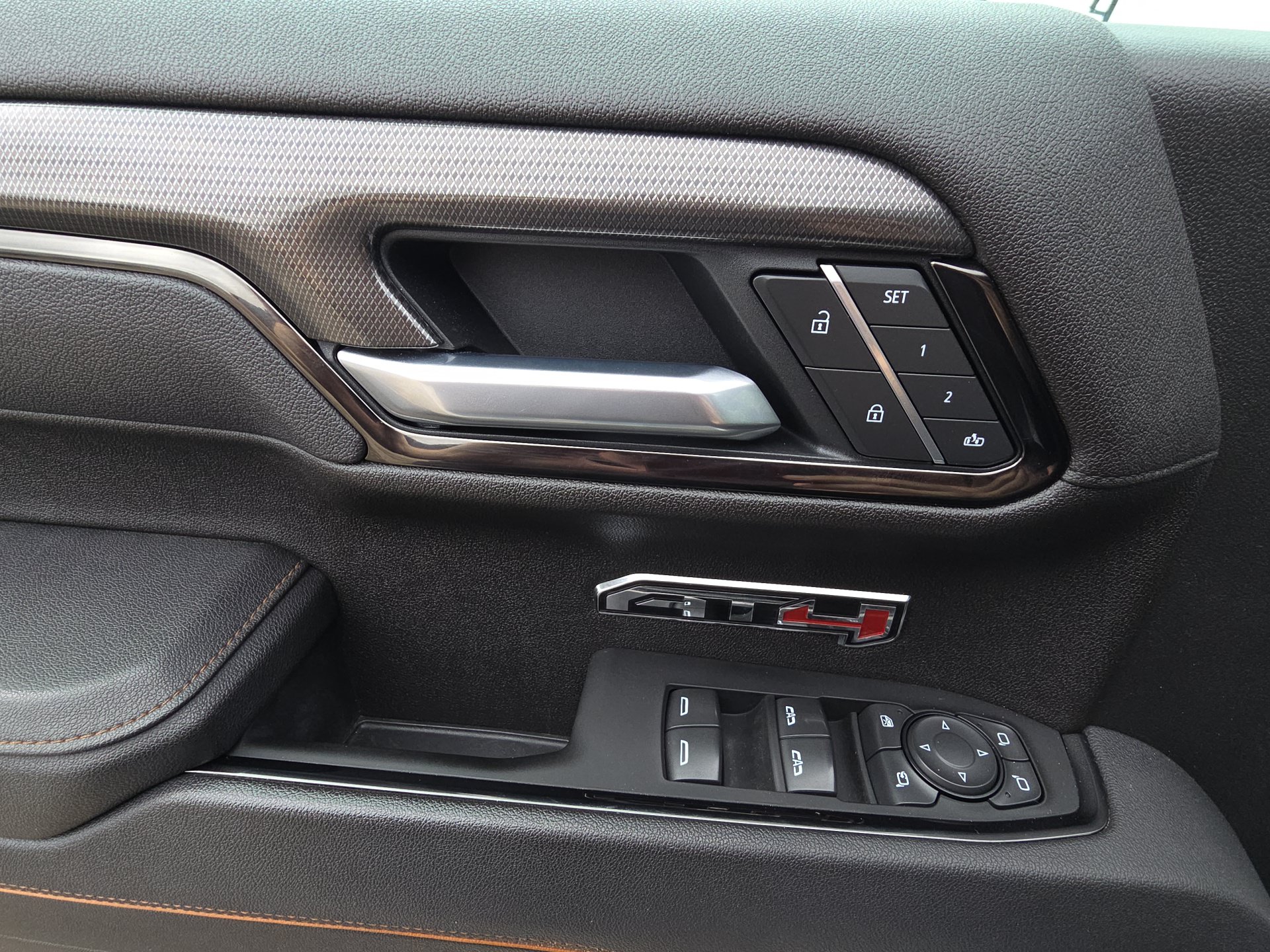 2025 GMC Sierra 1500 AT4 - Photo 15