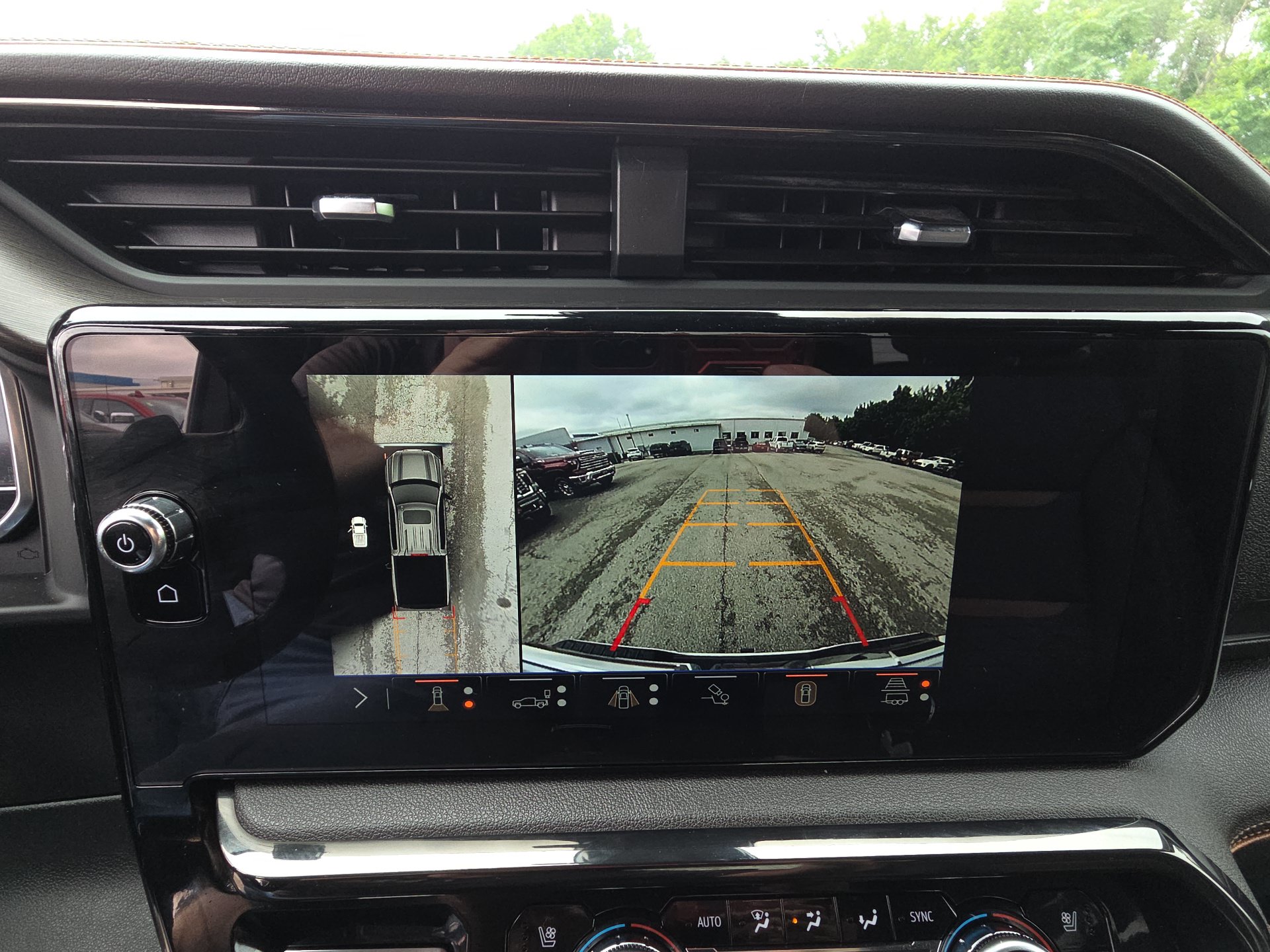 2025 GMC Sierra 1500 AT4 - Photo 24