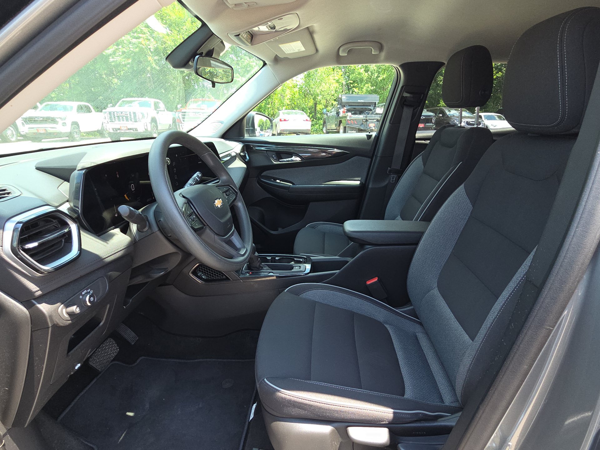 2024 Chevrolet TrailBlazer LS - Photo 15