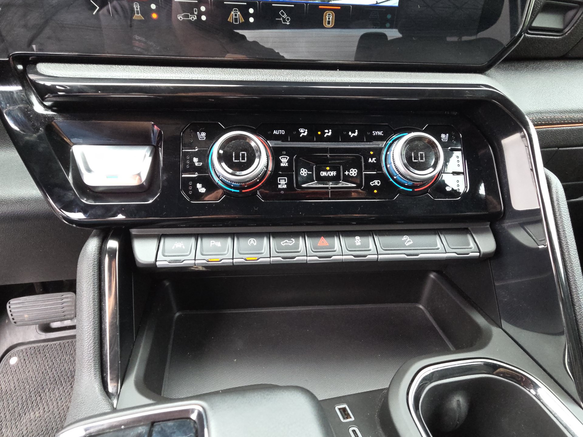 2025 GMC Sierra 1500 AT4 - Photo 25