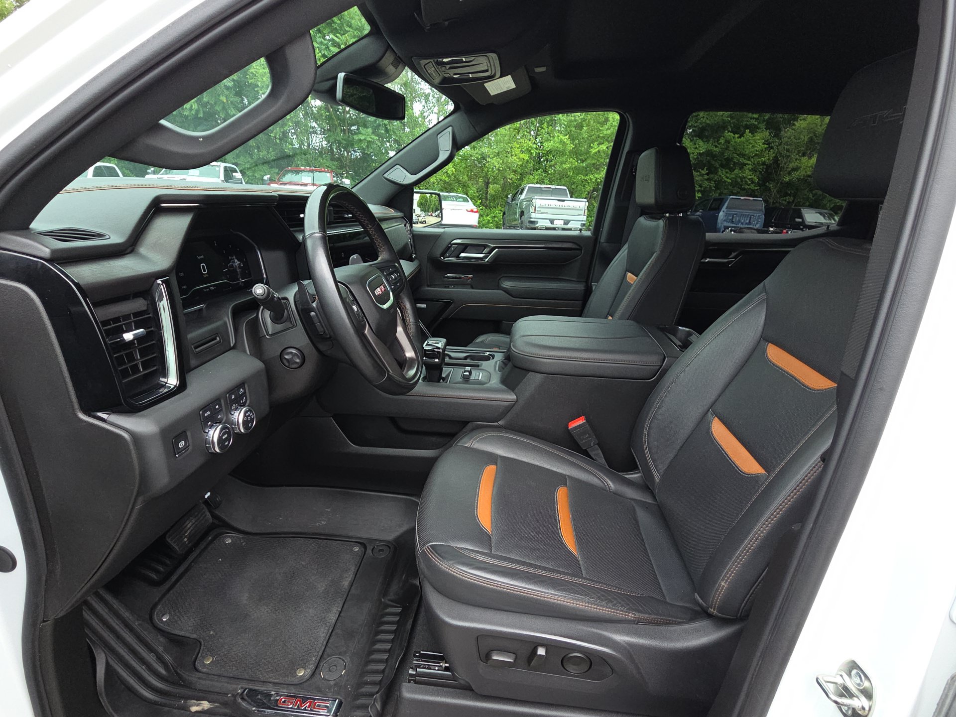 2025 GMC Sierra 1500 AT4 - Photo 17