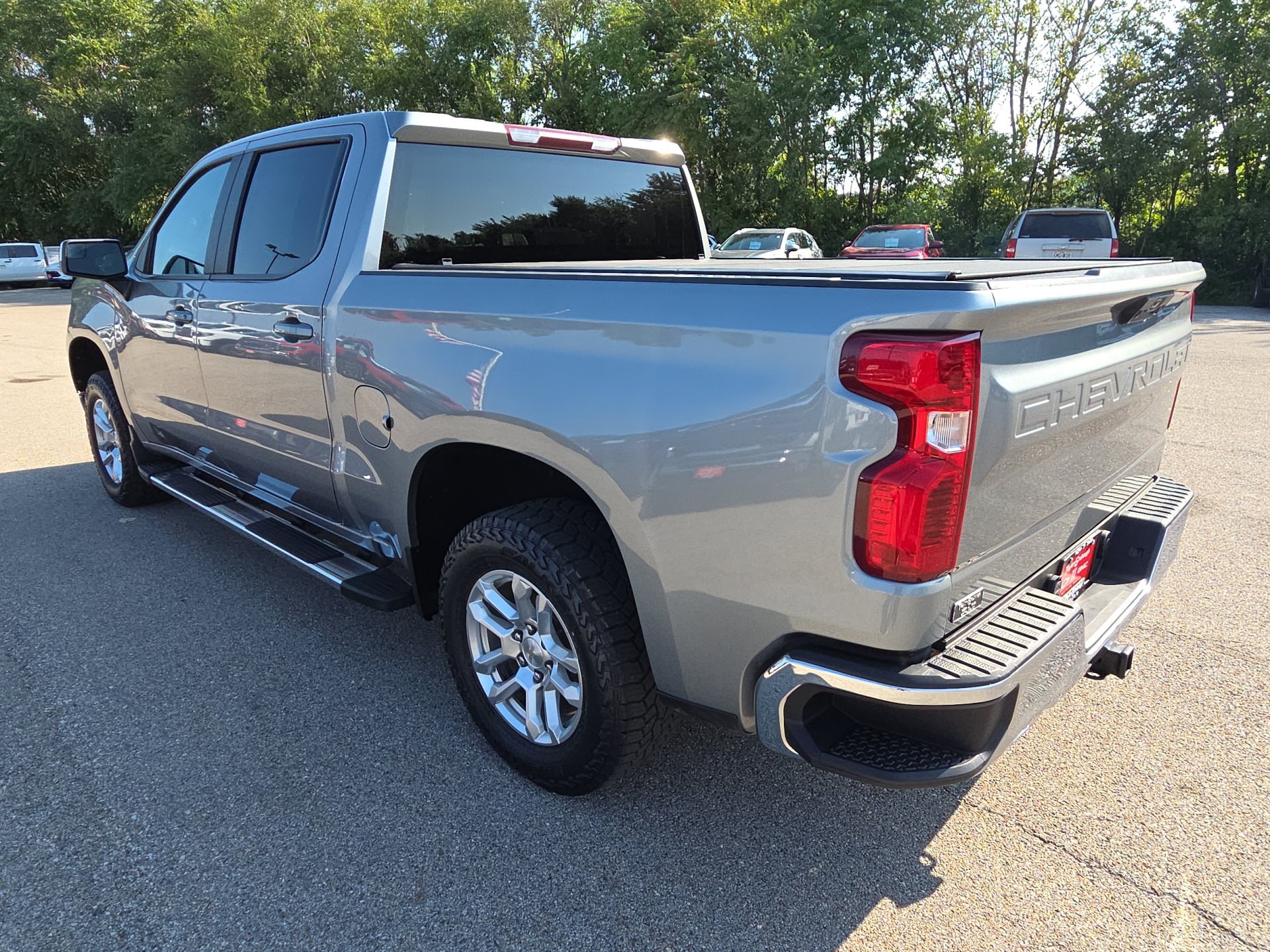 2023 Chevrolet Silverado 1500 LT - Photo 6