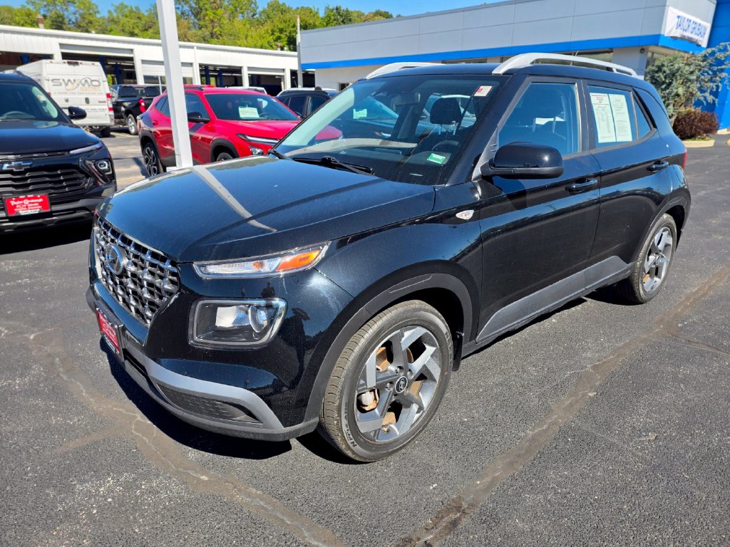 Used 2023 Hyundai Venue SEL SUV