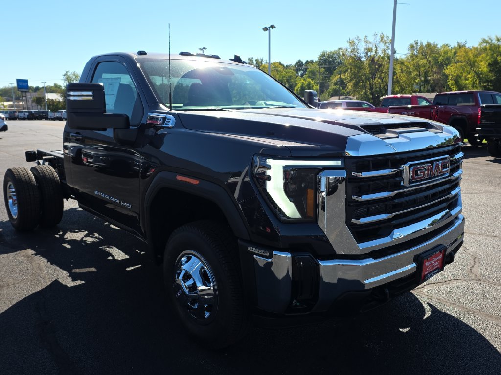 New 2026 GMC Sierra 3500 HD Chassis Cab SLE Truck