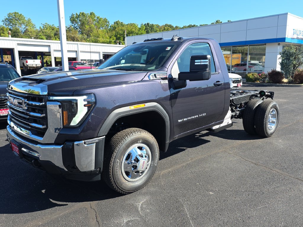 New 2026 GMC Sierra 3500 HD Chassis Cab SLE Truck