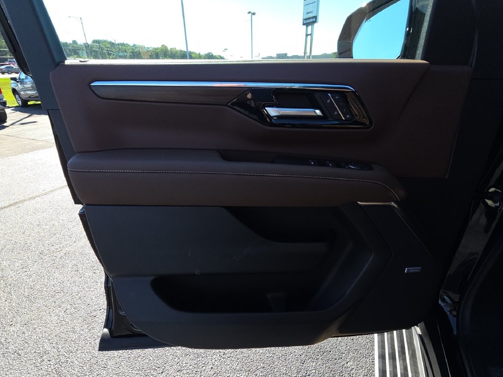 2026 Chevrolet Tahoe High Country - Photo 12