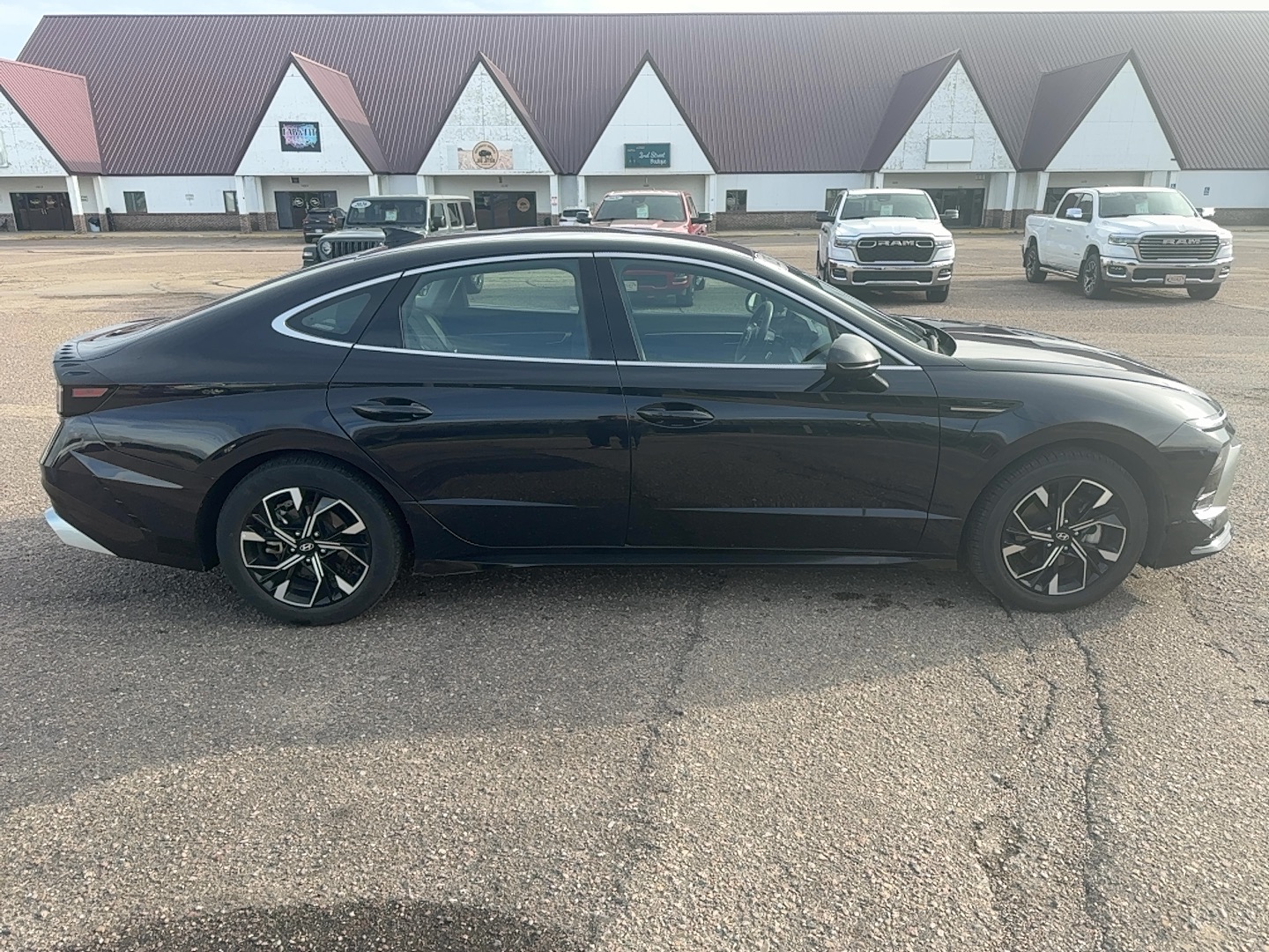Used 2025 Hyundai Sonata SEL Sedan