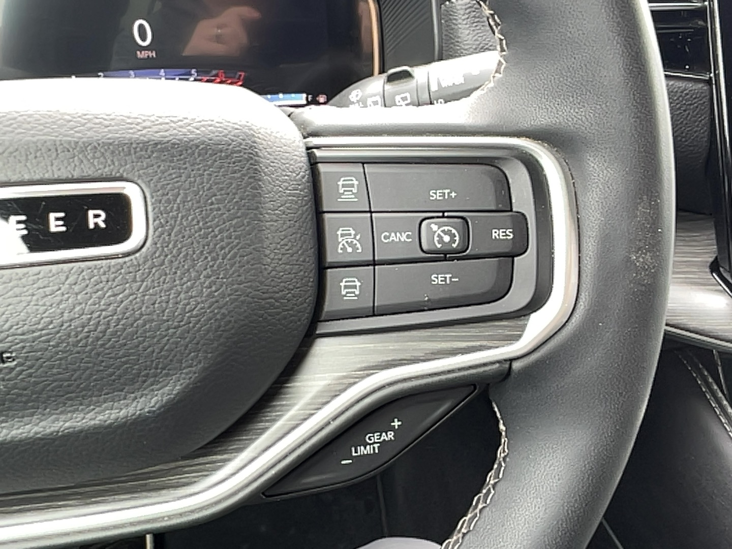 2023 Jeep Wagoneer Series II - Photo 25