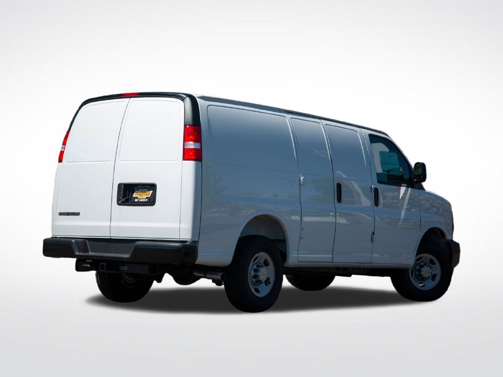 2025 Chevrolet Express Cargo Work Van - Photo 9