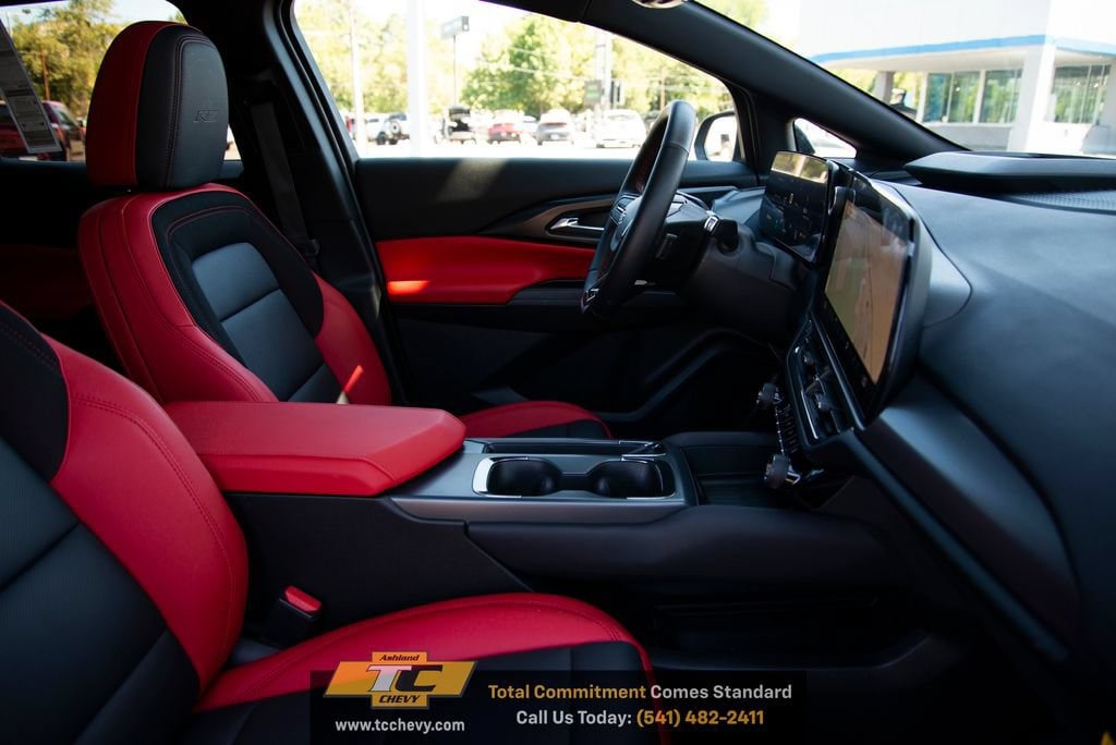 2026 Chevrolet Equinox EV RS - Photo 16
