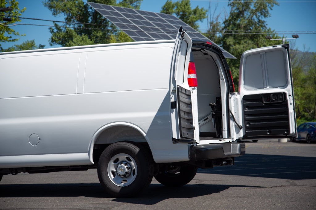 2025 Chevrolet Express Cargo Work Van - Photo 10