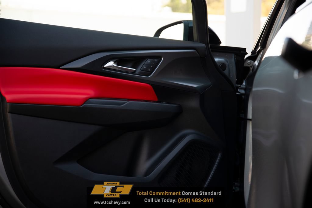2026 Chevrolet Equinox EV RS - Photo 8