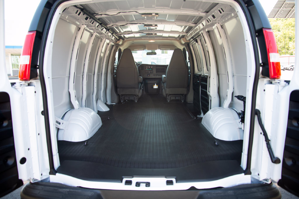 2025 Chevrolet Express Cargo Work Van - Photo 20