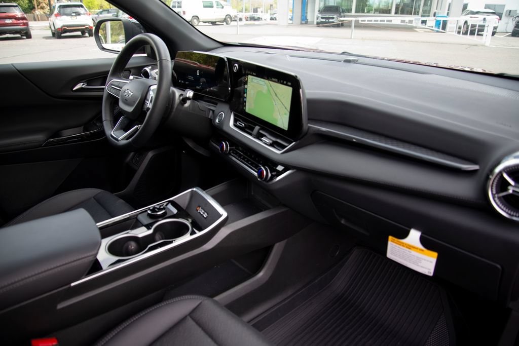 2026 Chevrolet Equinox LT - Photo 13