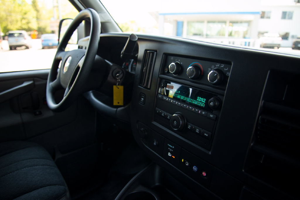 2025 Chevrolet Express Cargo Work Van - Photo 15