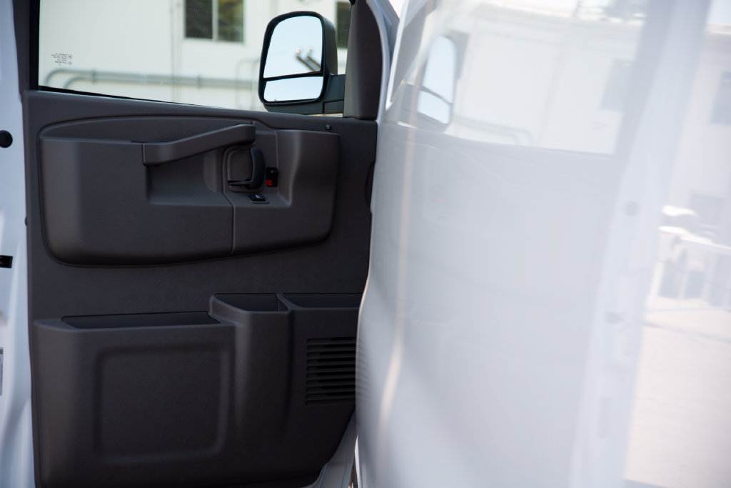2025 Chevrolet Express Cargo Work Van - Photo 11