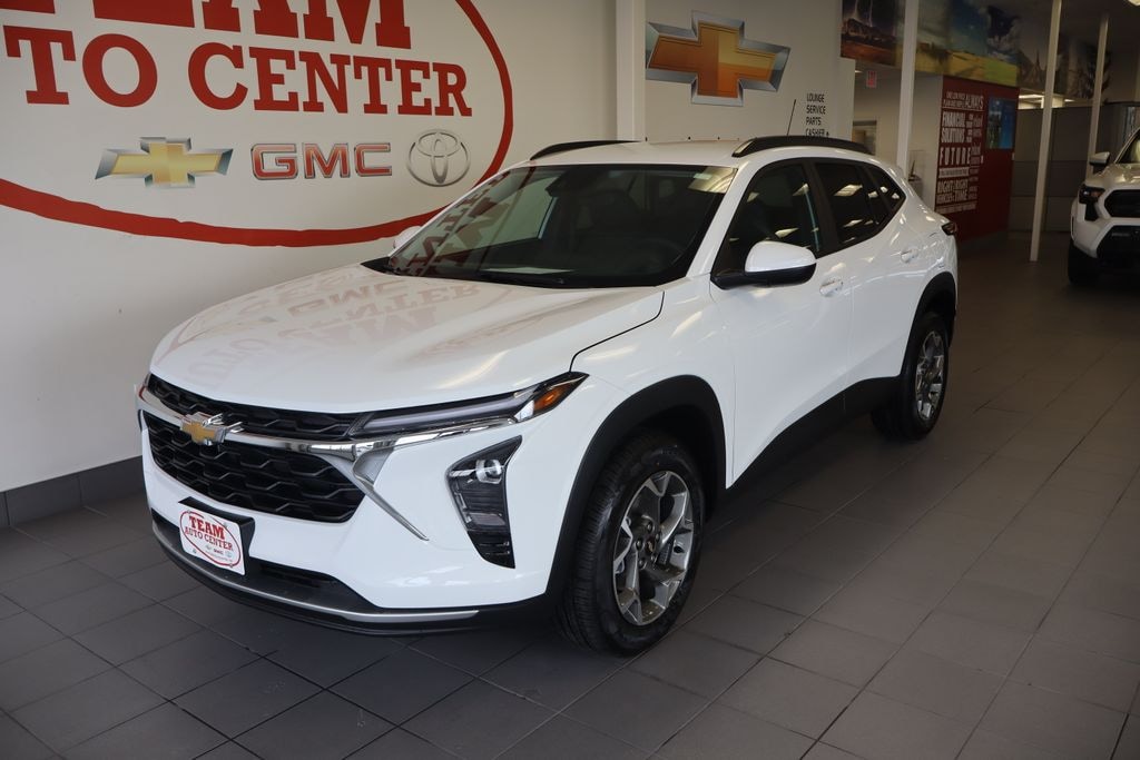 New 2026 Chevrolet Trax LT SUV