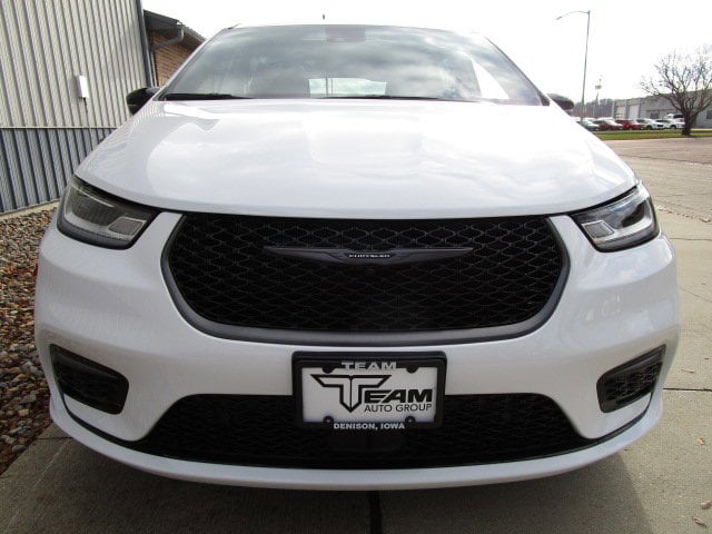 2026 Chrysler Pacifica Select - Photo 2