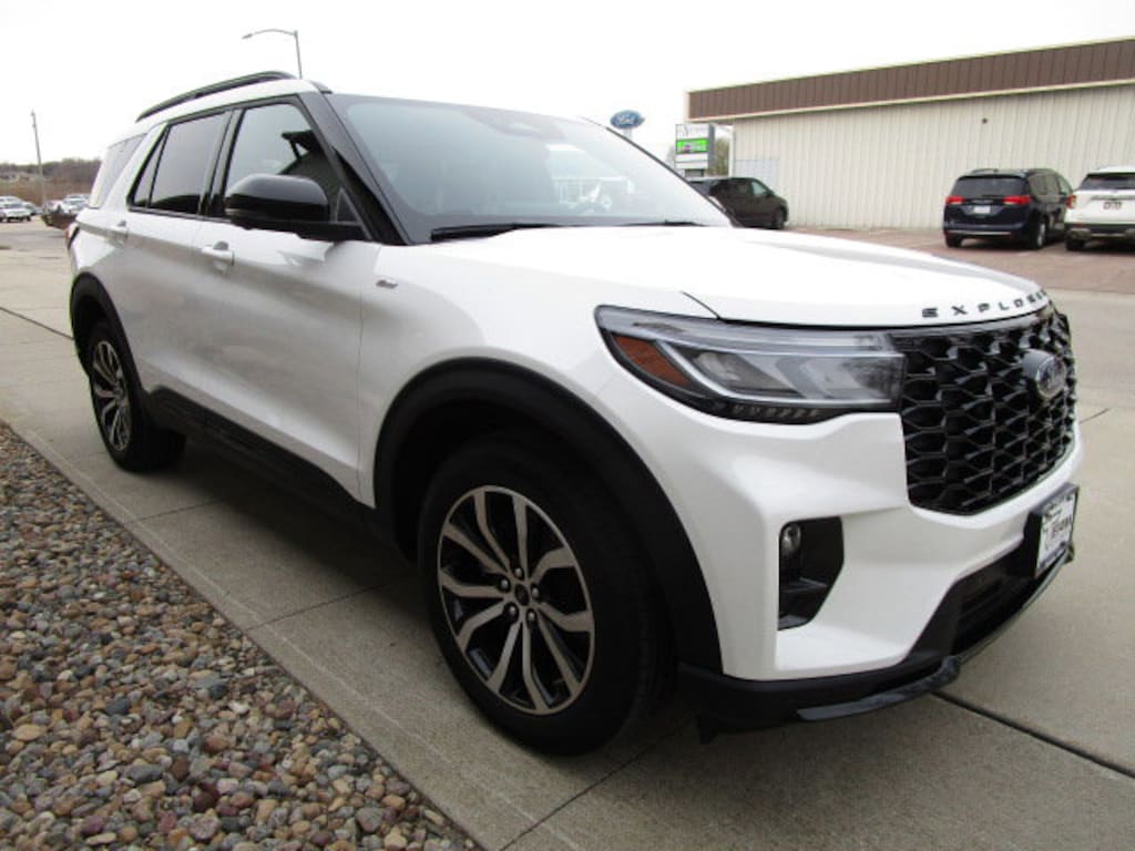 Used 2025 Ford Explorer ST-Line SUV