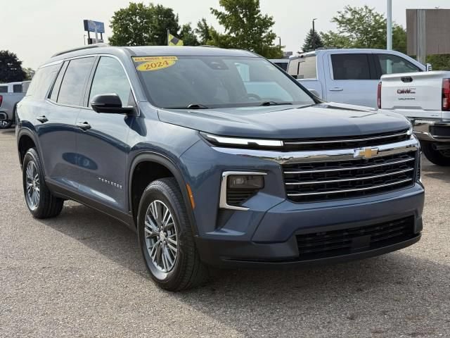 Used 2024 Chevrolet Traverse LT SUV