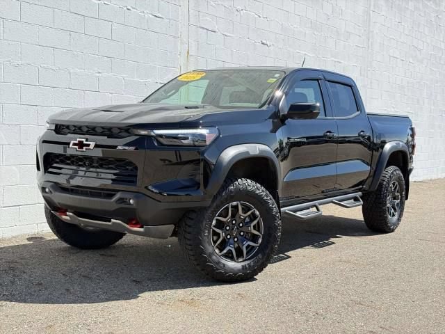 Used 2025 Chevrolet Colorado ZR2 Truck Crew Cab