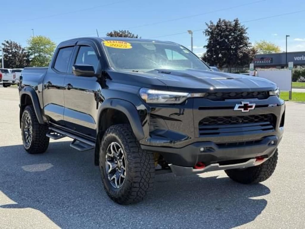 Used 2025 Chevrolet Colorado ZR2 Truck Crew Cab