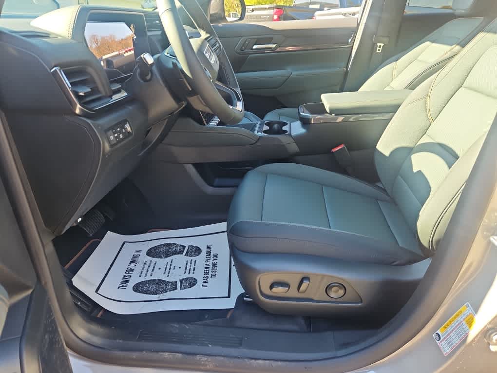 2027 GMC Terrain AT4 - Photo 10