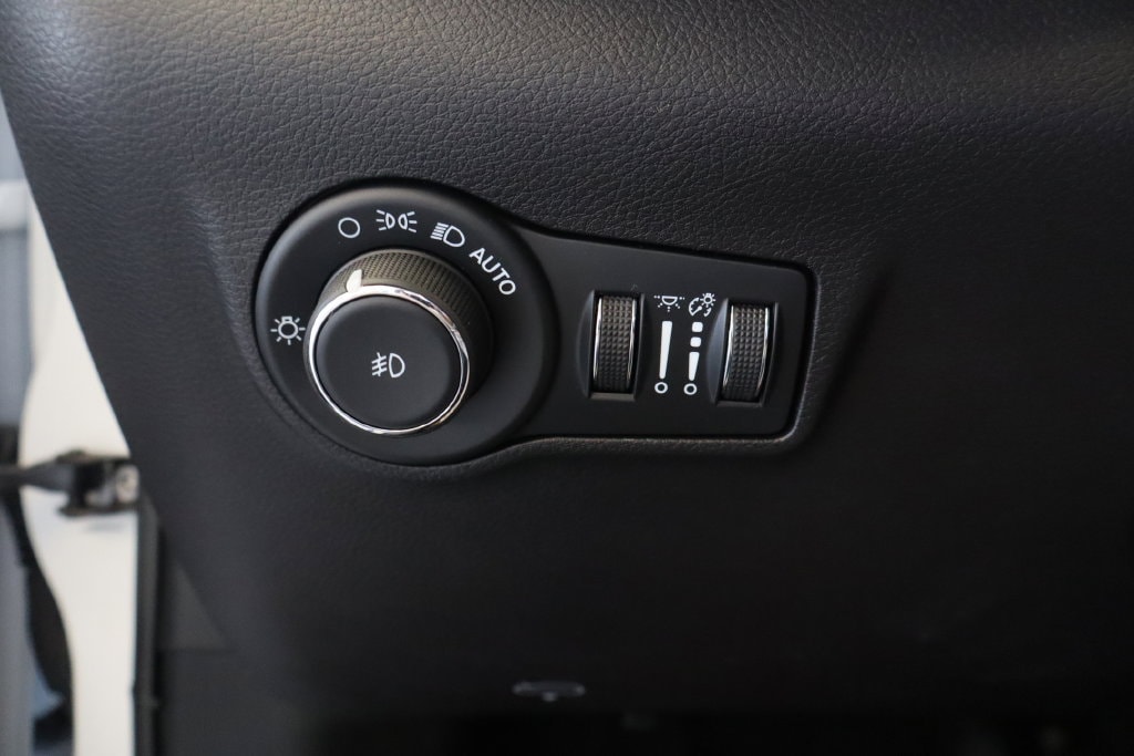 2025 Jeep Compass Trailhawk - Photo 19
