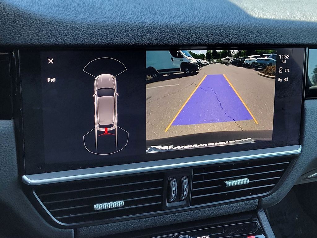 2022 Porsche Cayenne Base - Photo 16