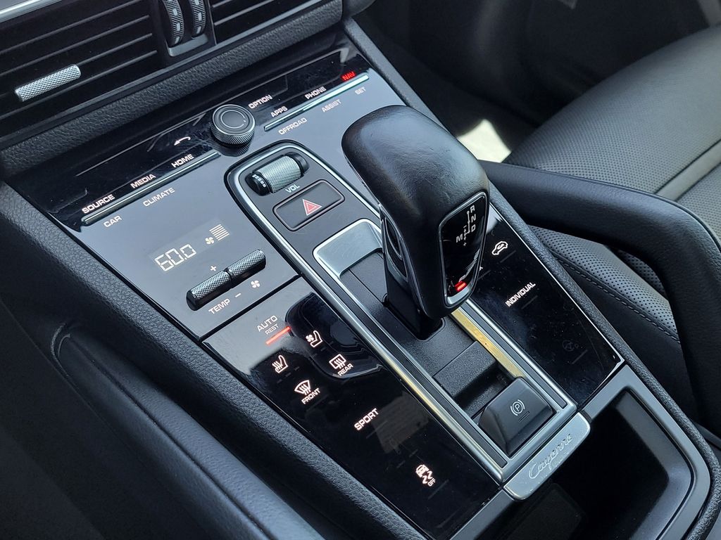 2022 Porsche Cayenne Base - Photo 21