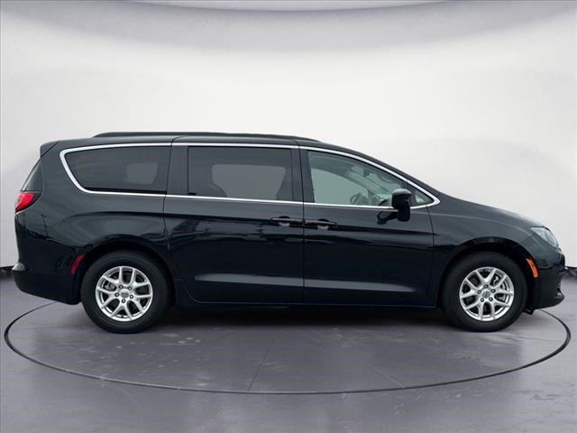 Used 2021 Chrysler Voyager LXI Van Passenger Van