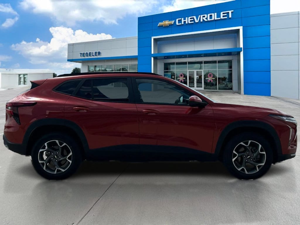 2024 Chevrolet Trax LT - Photo 4