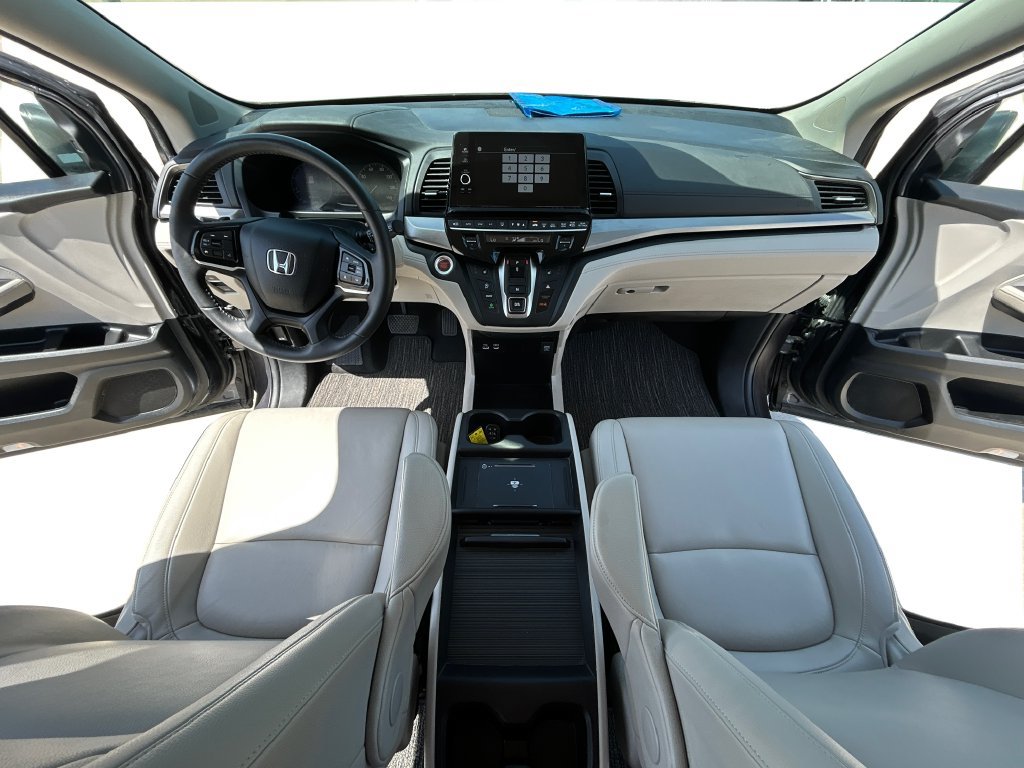 2025 Honda Odyssey EX-L - Photo 12