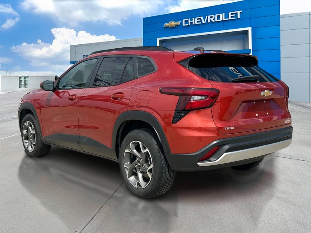 2024 Chevrolet Trax LT - Photo 7
