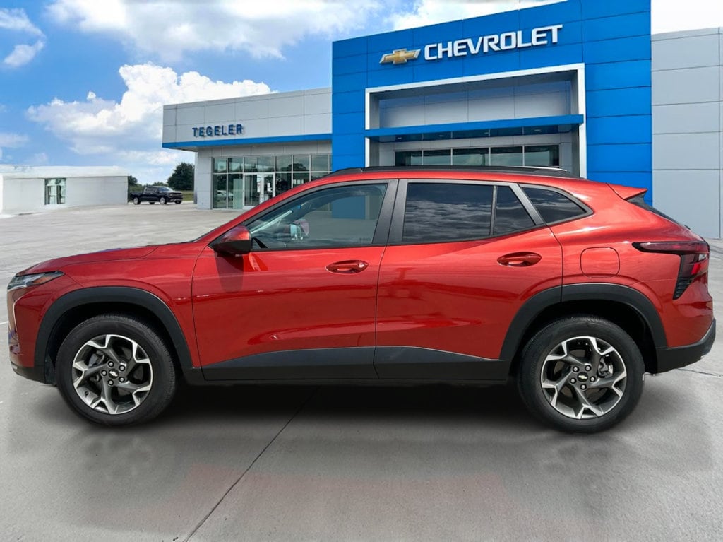 2024 Chevrolet Trax LT - Photo 8