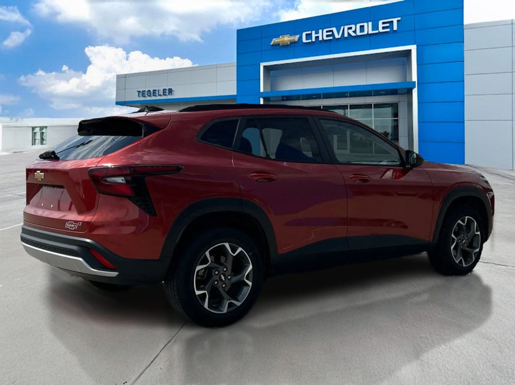 2024 Chevrolet Trax LT - Photo 5