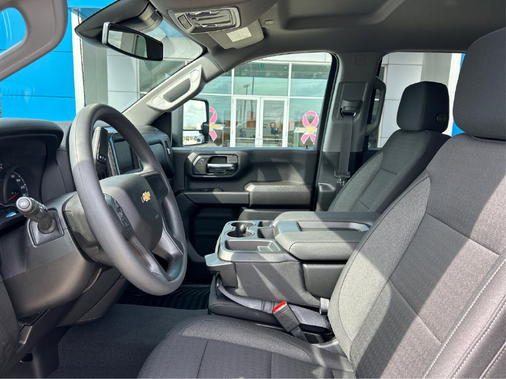 2026 Chevrolet Silverado 2500 HD Custom - Photo 9